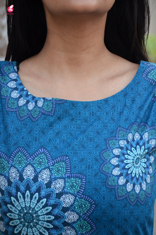 Blue Cotton Printed Straight Kurti