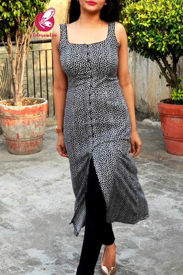 Black &amp; White Printed Rayon Sleeveless Front Slit Kurti