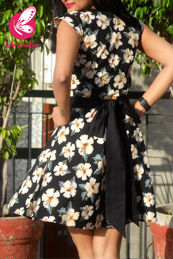 Black &amp; White Printed Floral Crepe Short Dress